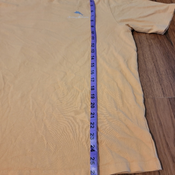 Tommy Bahama Photobomb Parrot T-shirt - Size Medium - Picture 5 of 5